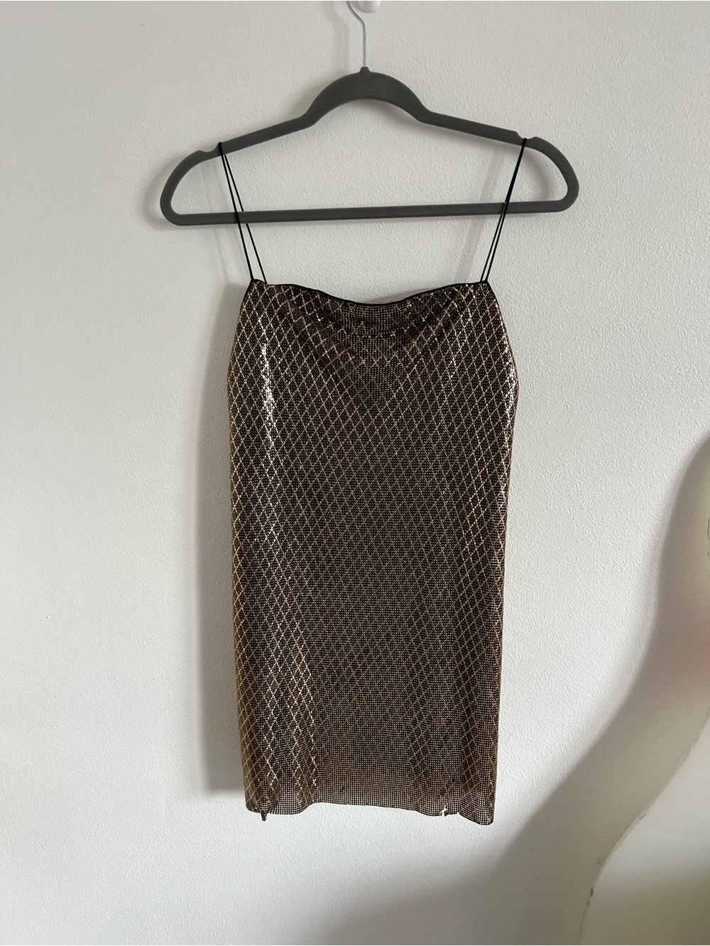 Alice + Olivia Gold and Black Metallic Chainmail Mini Dress, size 2 - Picture 6 of 8